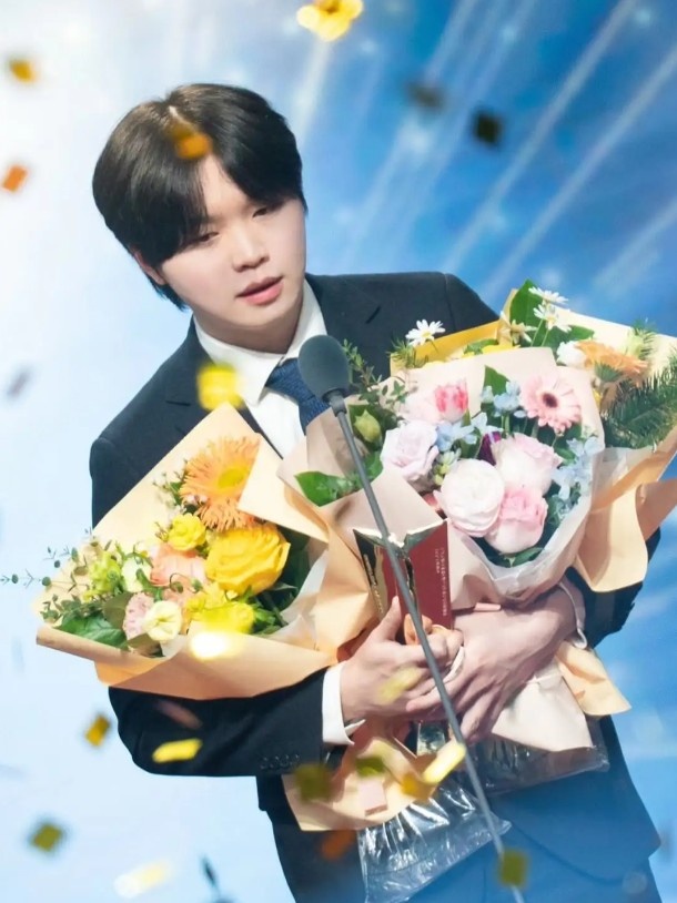 Bdd发文感谢获奖:昨天获得了一个很重要的奖项,很不真实